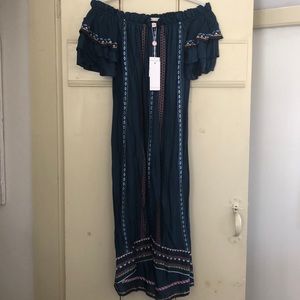 Red Carter off the shoulder maxi dress Size small